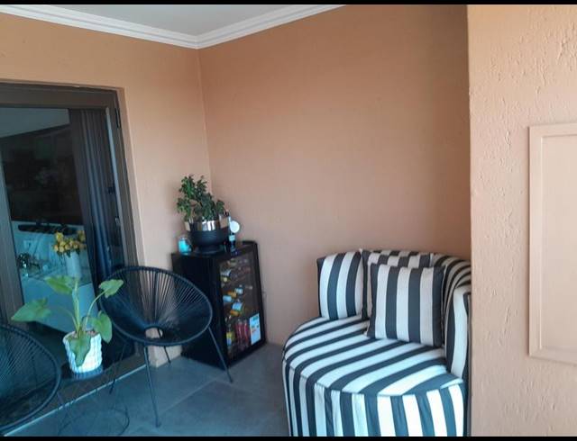 3 BEDROOM TOWNHOUSE FOR SALE IN SUNNYROCK